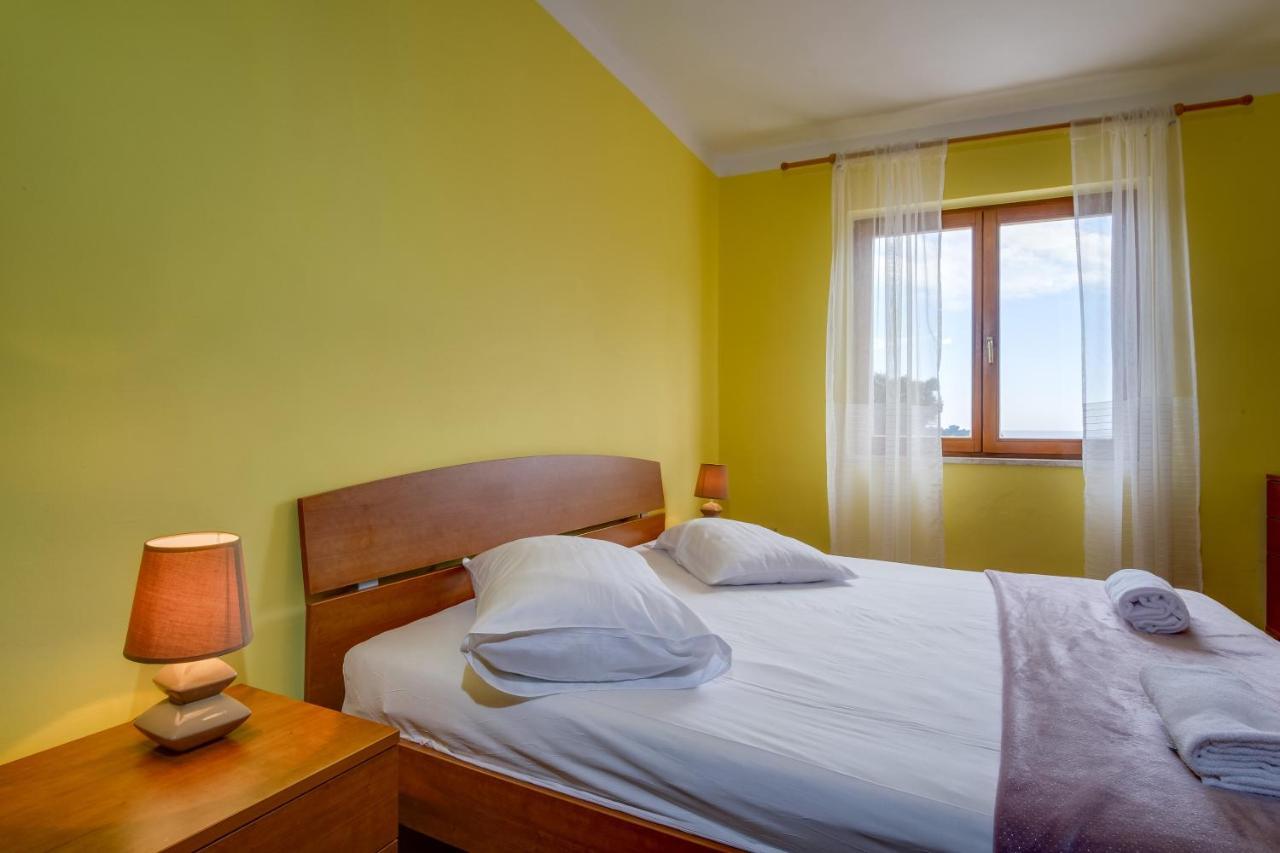 Apartments Villa Julija Mali Lošinj Exterior foto