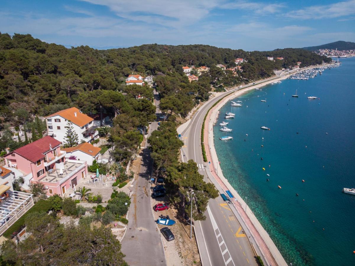 Apartments Villa Julija Mali Lošinj Exterior foto
