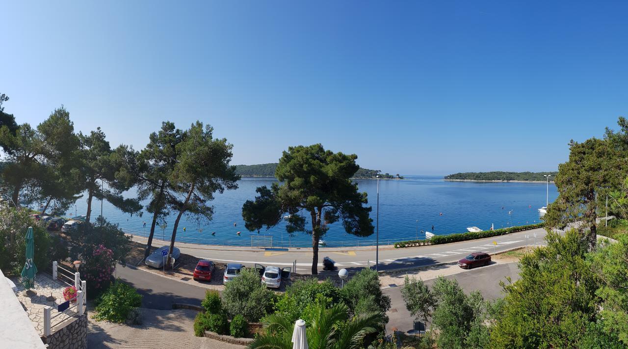 Apartments Villa Julija Mali Lošinj Exterior foto